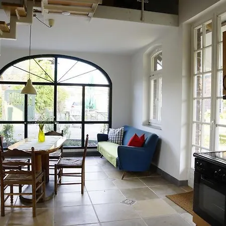 Alte Backhaus Auf Dem Bio-bauernhof *