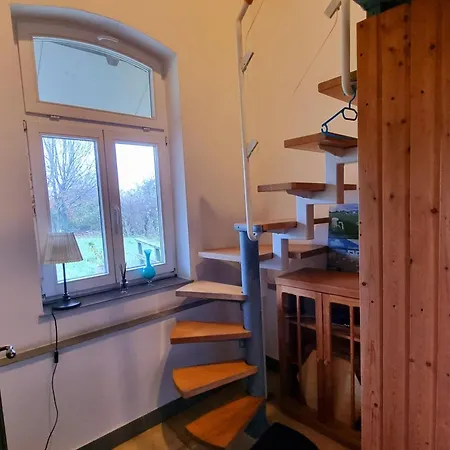 Alte Backhaus Auf Dem Bio-bauernhof Кавелар