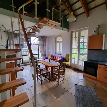 Alte Backhaus Auf Dem Bio-bauernhof בית נופש