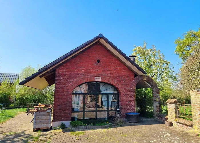 Alte Backhaus Auf Dem Bio-bauernhof بيت للعطل كيفالير